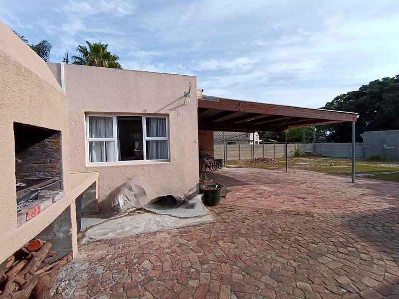 4 Bedroom Property for Sale in Bothasig Western Cape